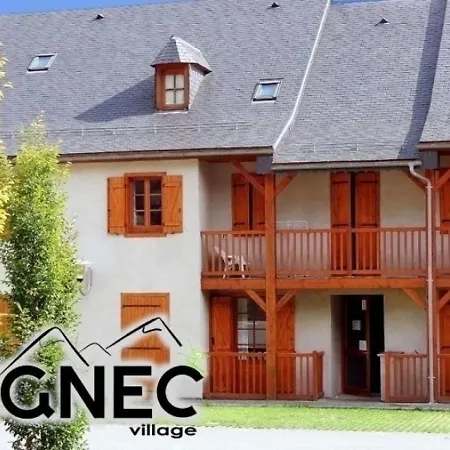 Village 3 * Vignec